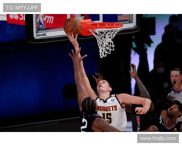 威斯布鲁克比上季更多挡拆 对位内线制造错位